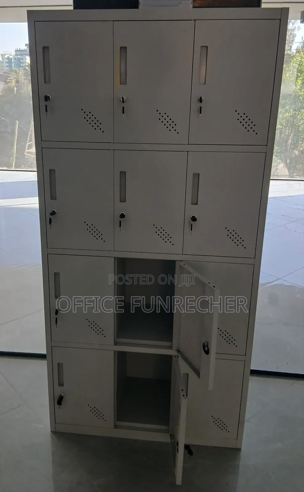 Lockers ባላ 9ሎኮር