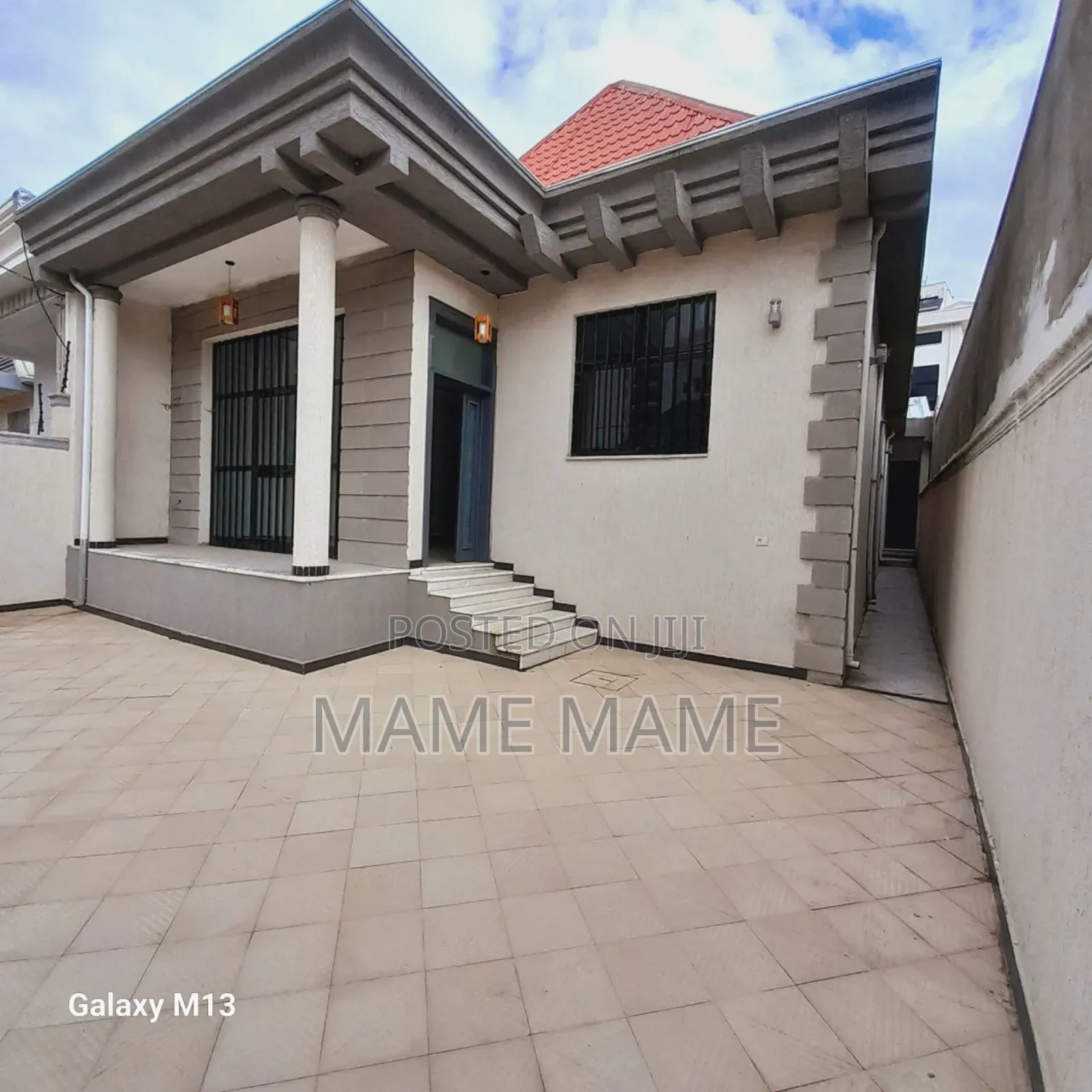 5bdrm Villa in Addis Abeba, Bole for sale