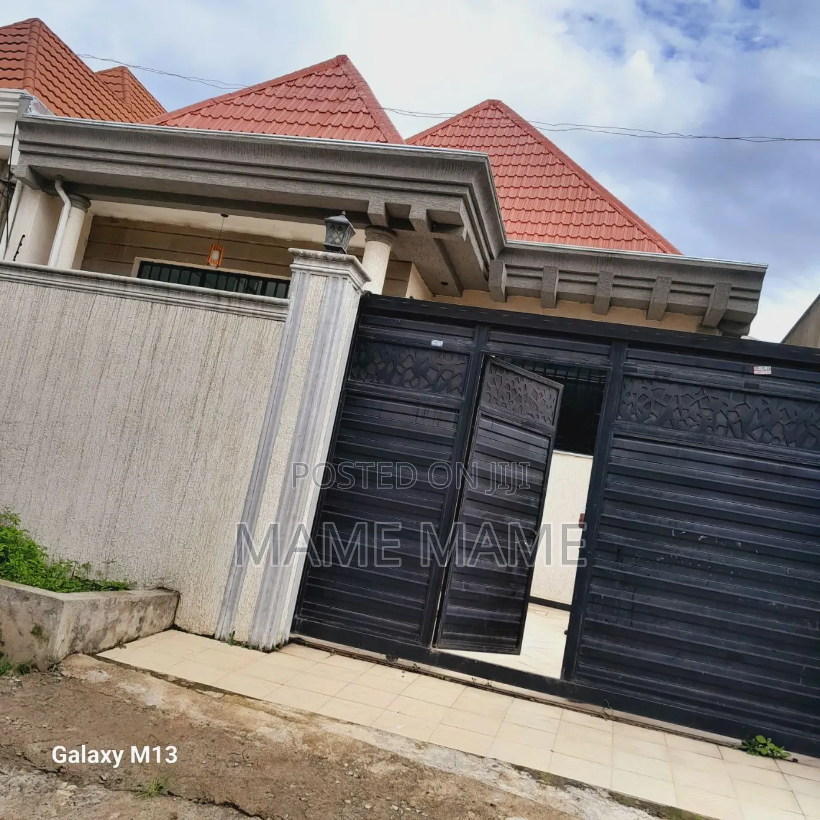 5bdrm Villa in Addis Abeba, Bole for sale