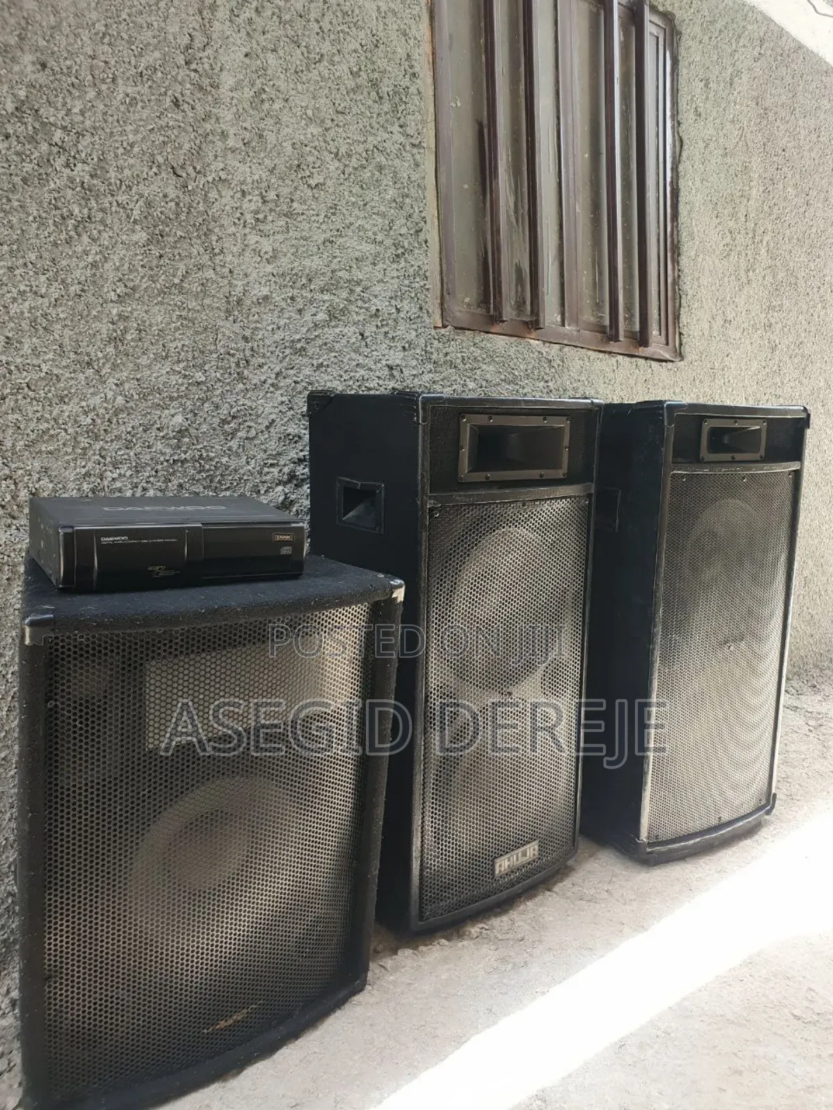 Speakers ስፒከር