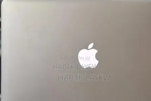 New Laptop Apple MacBook 8GB Intel Core i7 SSD 256GB