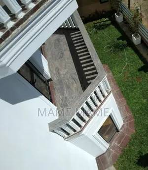 9bdrm House in Addis Abeba, Bole for sale