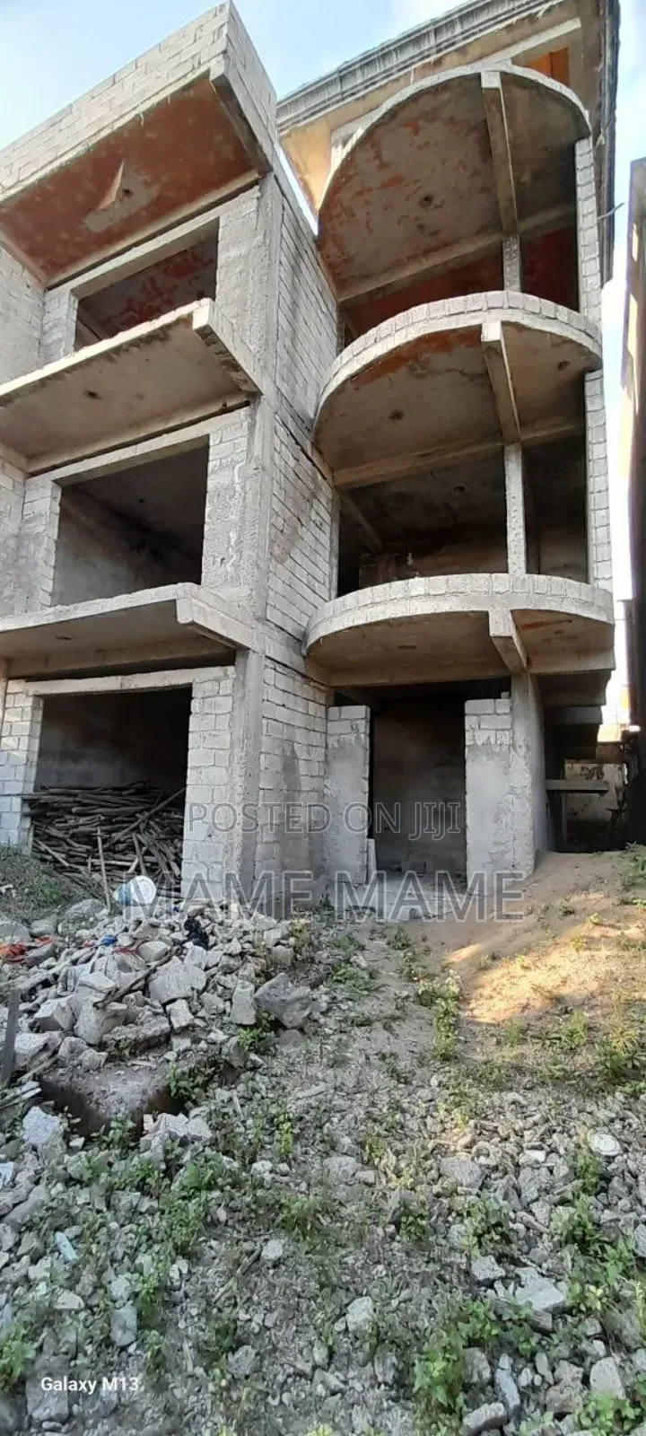 5bdrm House in Addis Abeba, Bole for sale