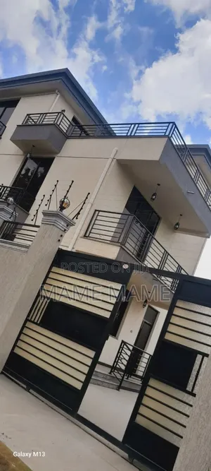 Photo - 6bdrm House in Addis Abeba, Bole for sale