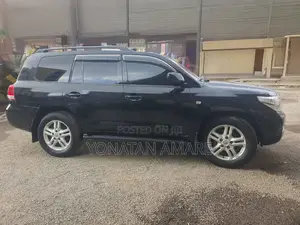 Toyota Land Cruiser 2013 Black