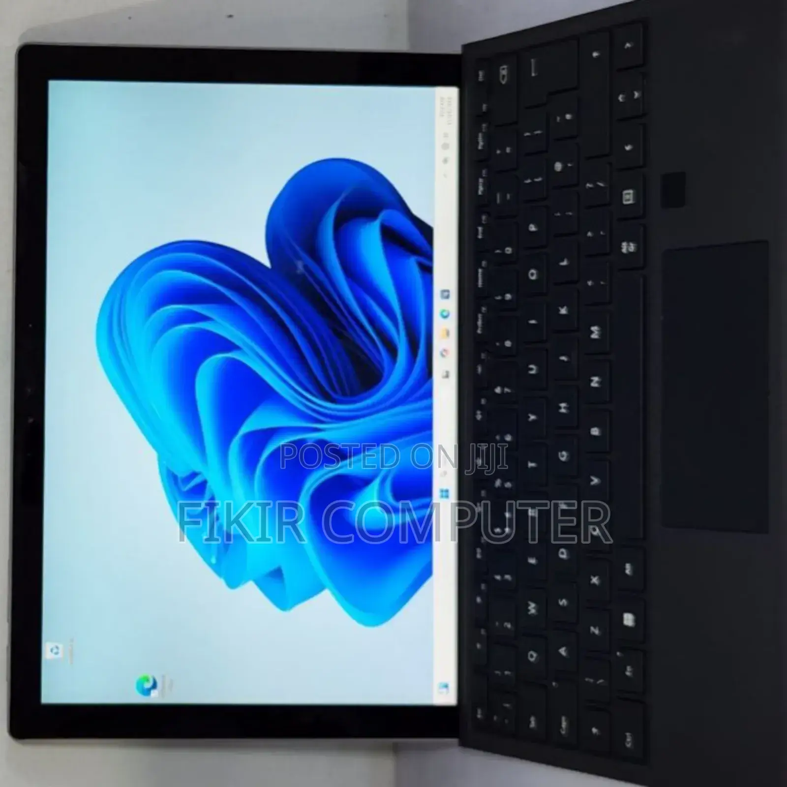 New Laptop Microsoft Surface Pro 7 16GB Intel Core I5 SSD 256GB