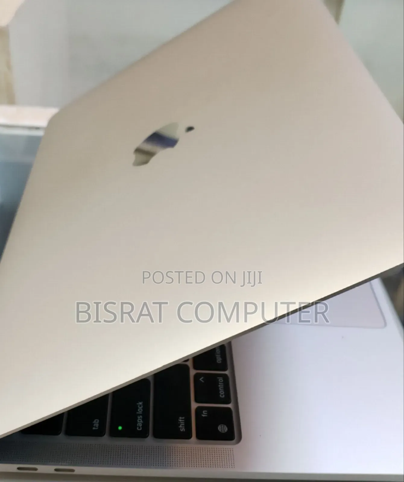 New Laptop Apple MacBook Pro M1 16GB Apple M1 Pro SSD 512GB