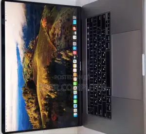 Photo - New Laptop Apple MacBook Pro 2019 16GB Intel Core I9 SSD 1T