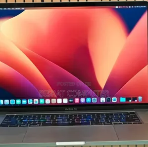 New Laptop Apple MacBook Pro 2019 16GB Intel Core I7 SSD 512GB