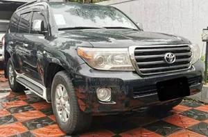 Toyota Land Cruiser 4.5 V8 GX-R 2015 Black