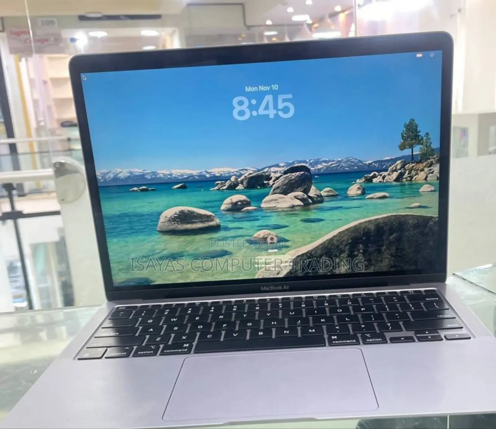 New Laptop Apple MacBook Air 2022 M2 8GB SSD 512GB