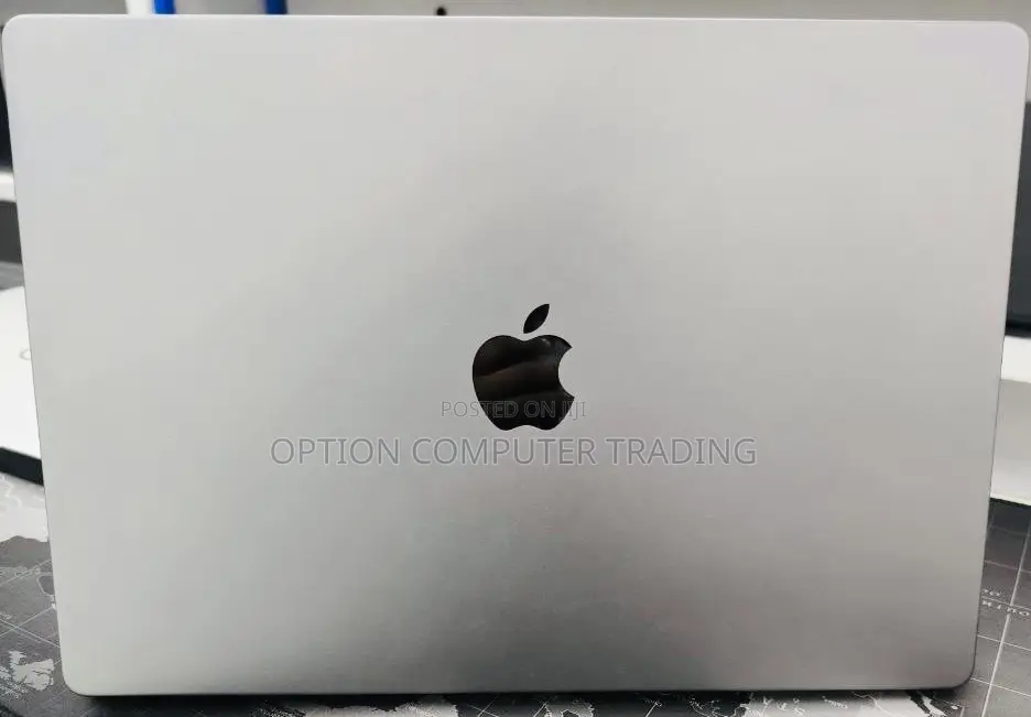 New Laptop Apple MacBook 16GB Apple M1 Max SSD 1T