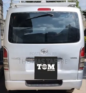 Toyota HiAce 220 2007 Silver
