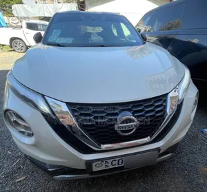 Photo - Nissan Juke 2022 White