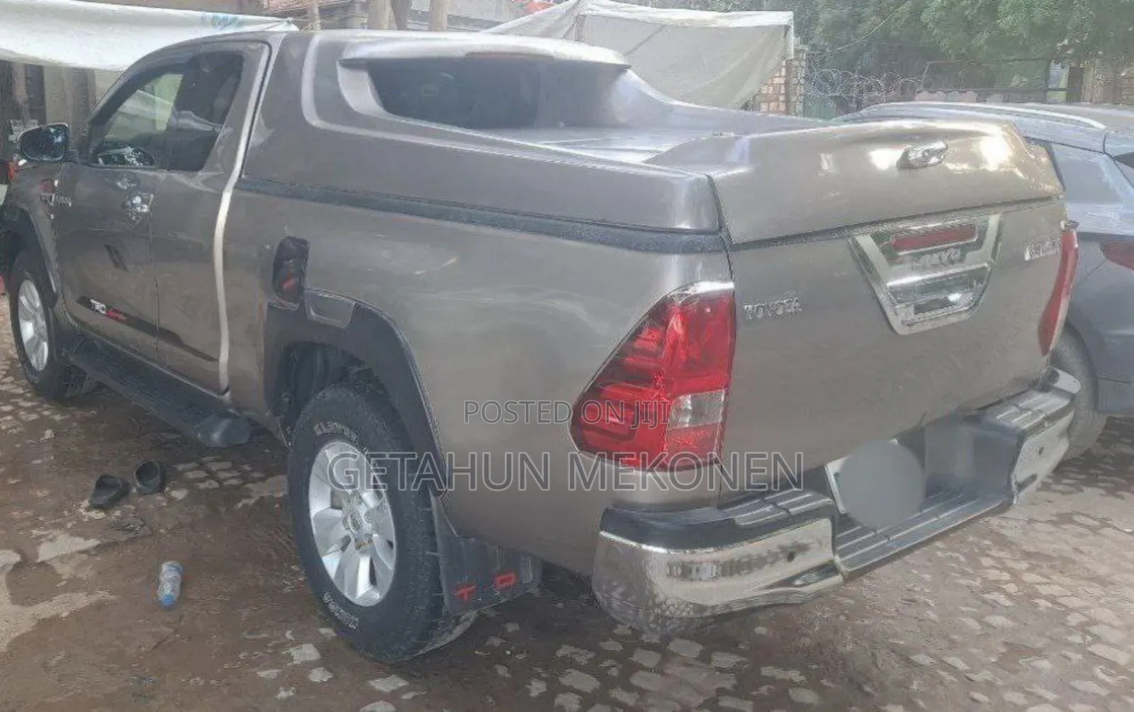 Toyota Hilux 2018 Gold