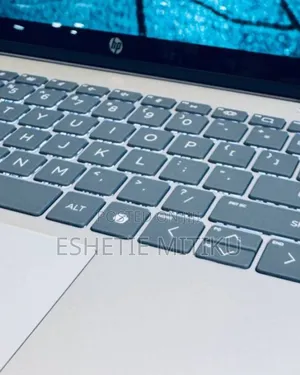 New Laptop HP OmniBook 5 Flip 16GB Intel Core I7 SSD 512GB