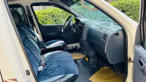 Toyota HiAce 2006 White