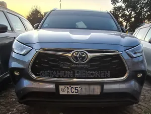 Photo - Toyota Highlander Hybrid 2023 Blue