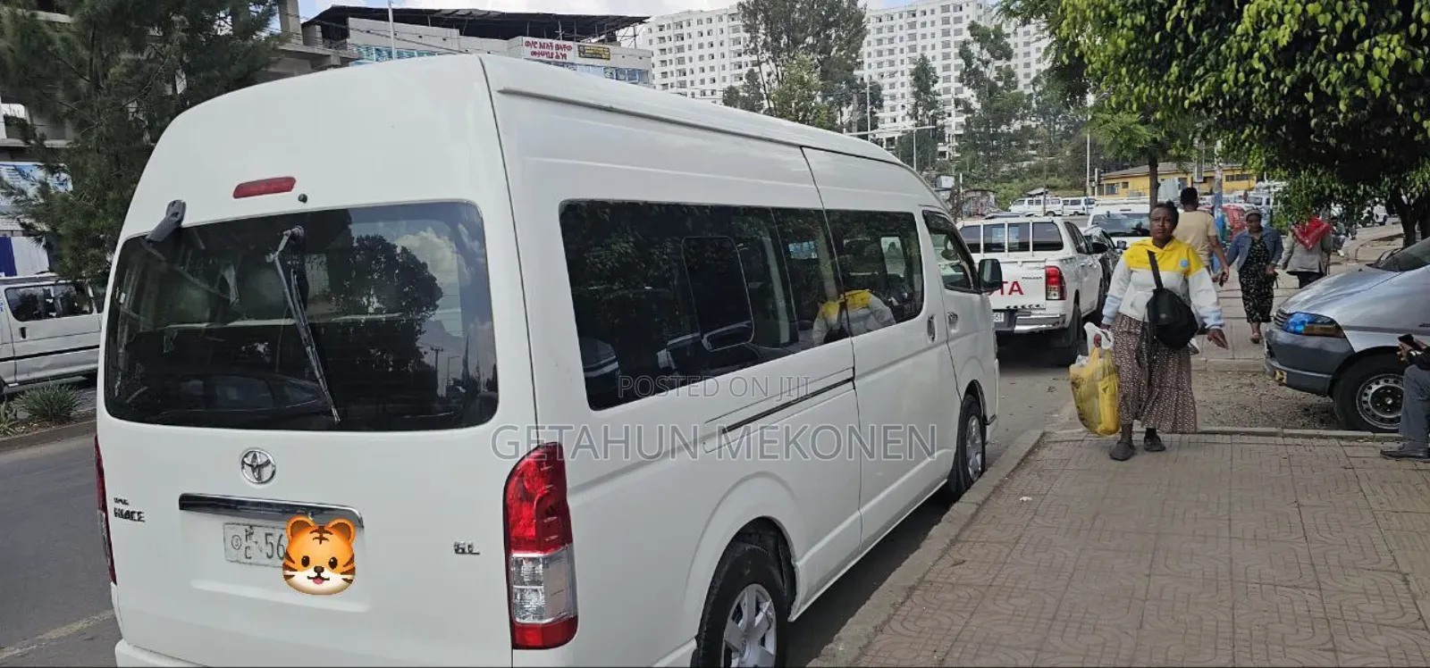 Toyota HiAce 2017 White