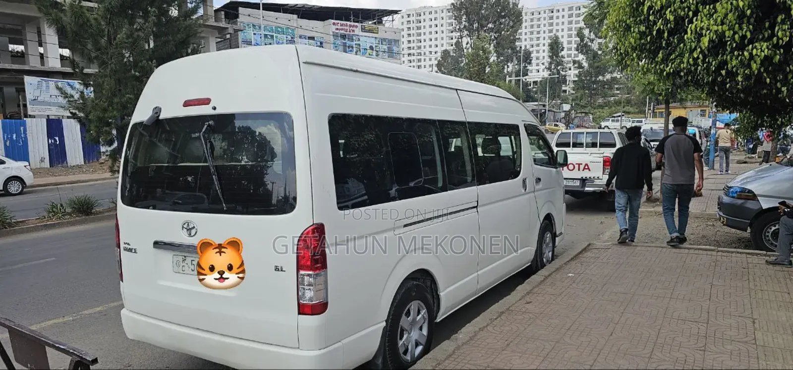 Toyota HiAce 2017 White