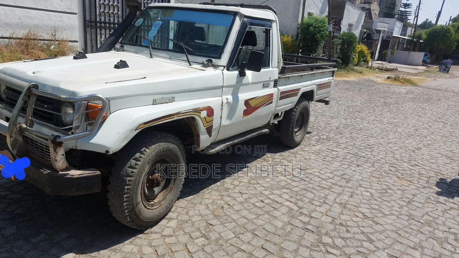 Toyota Hilux 1990 White