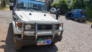 Toyota Hilux 1990 White