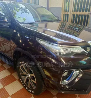 Photo - Toyota Fortuner 2.4 D AWD 2018 Burgundy