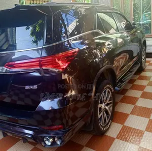 Toyota Fortuner 2.4 D AWD 2018 Burgundy