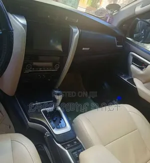 Toyota Fortuner 2.4 D AWD 2018 Burgundy