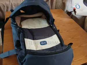 Photo - Chicco Baby Multi-function Sacca Transporter Soft Carry Cot (ማሰተኛ)