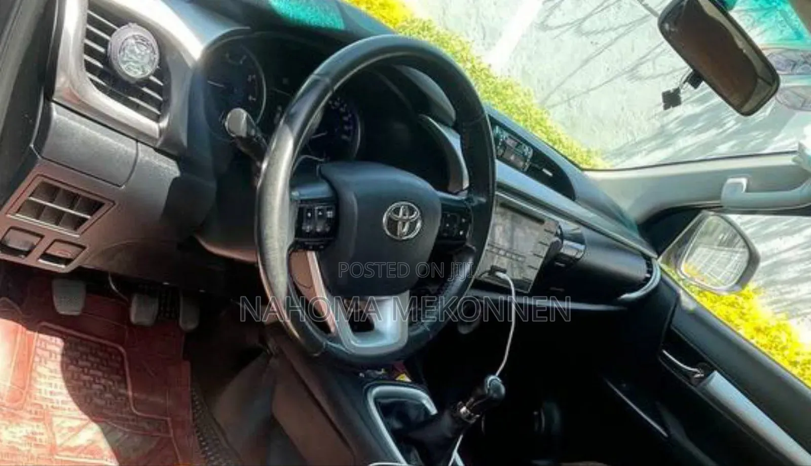 Toyota Hilux 2016 Gray