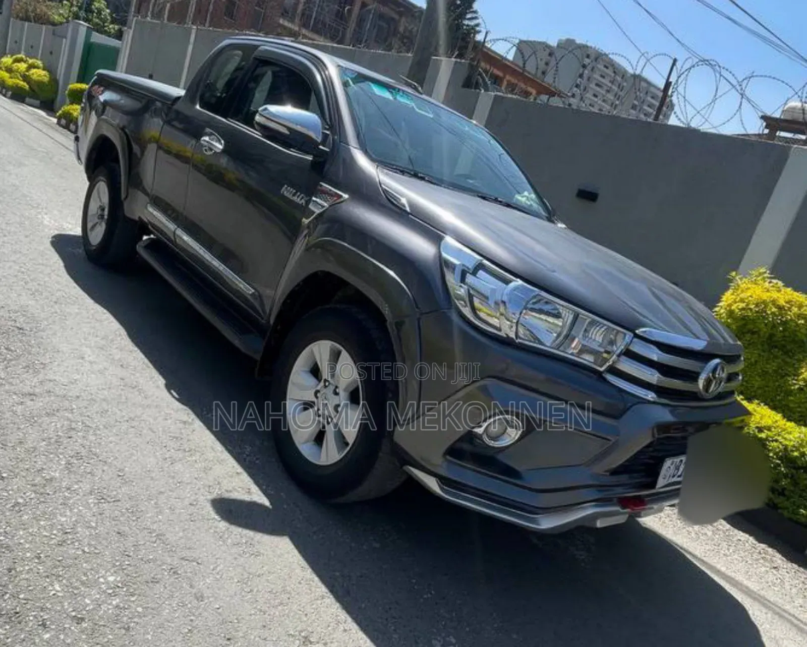 Toyota Hilux 2016 Gray