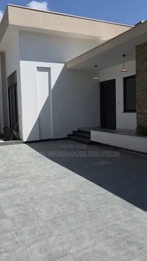 Furnished 4bdrm Villa in Bole for sale