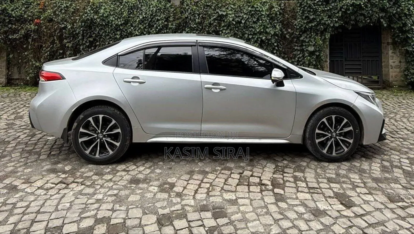 Toyota Corolla LE 2023 Silver