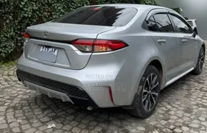 Toyota Corolla LE 2023 Silver
