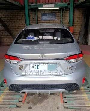 Toyota Corolla LE 2023 Silver