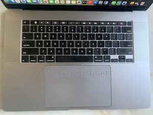 New Laptop Apple MacBook Pro 2019 32GB Intel Core I9 SSD 512GB