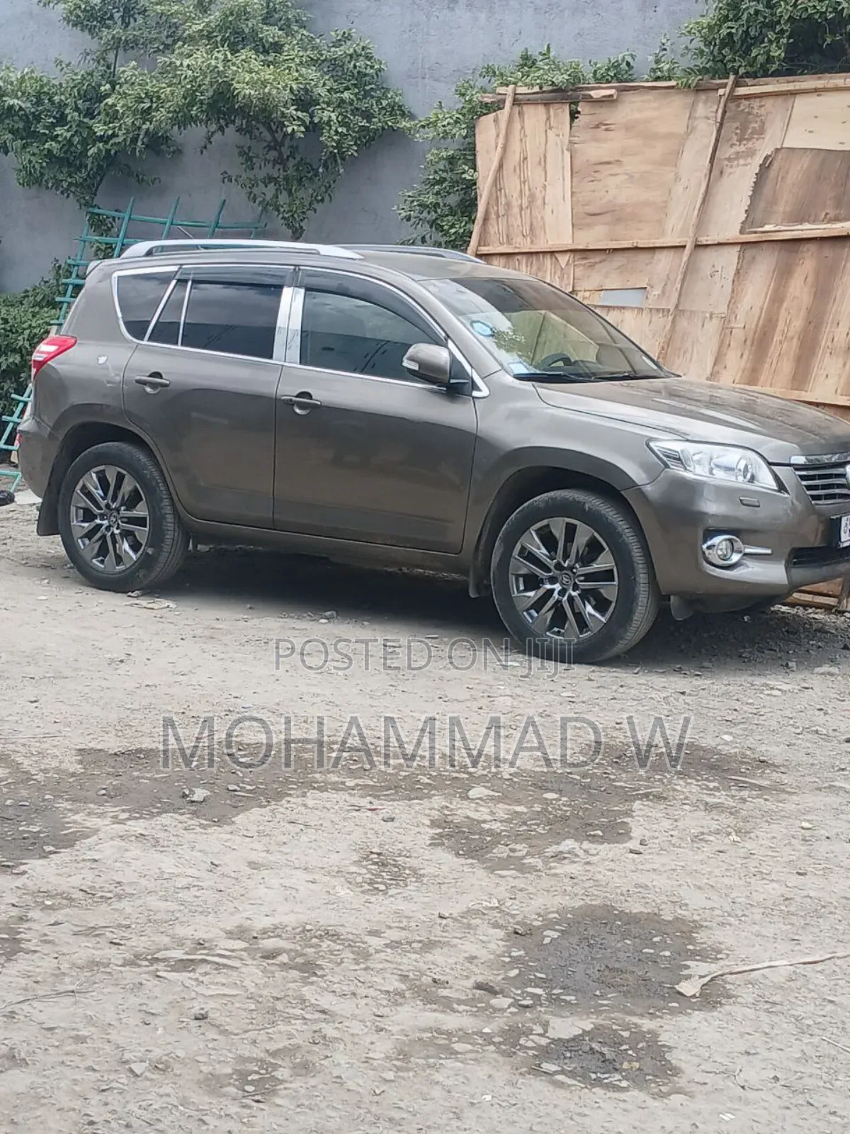 Toyota RAV4 2.5 2012 Gold