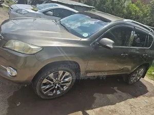 Toyota RAV4 2.5 2012 Gold
