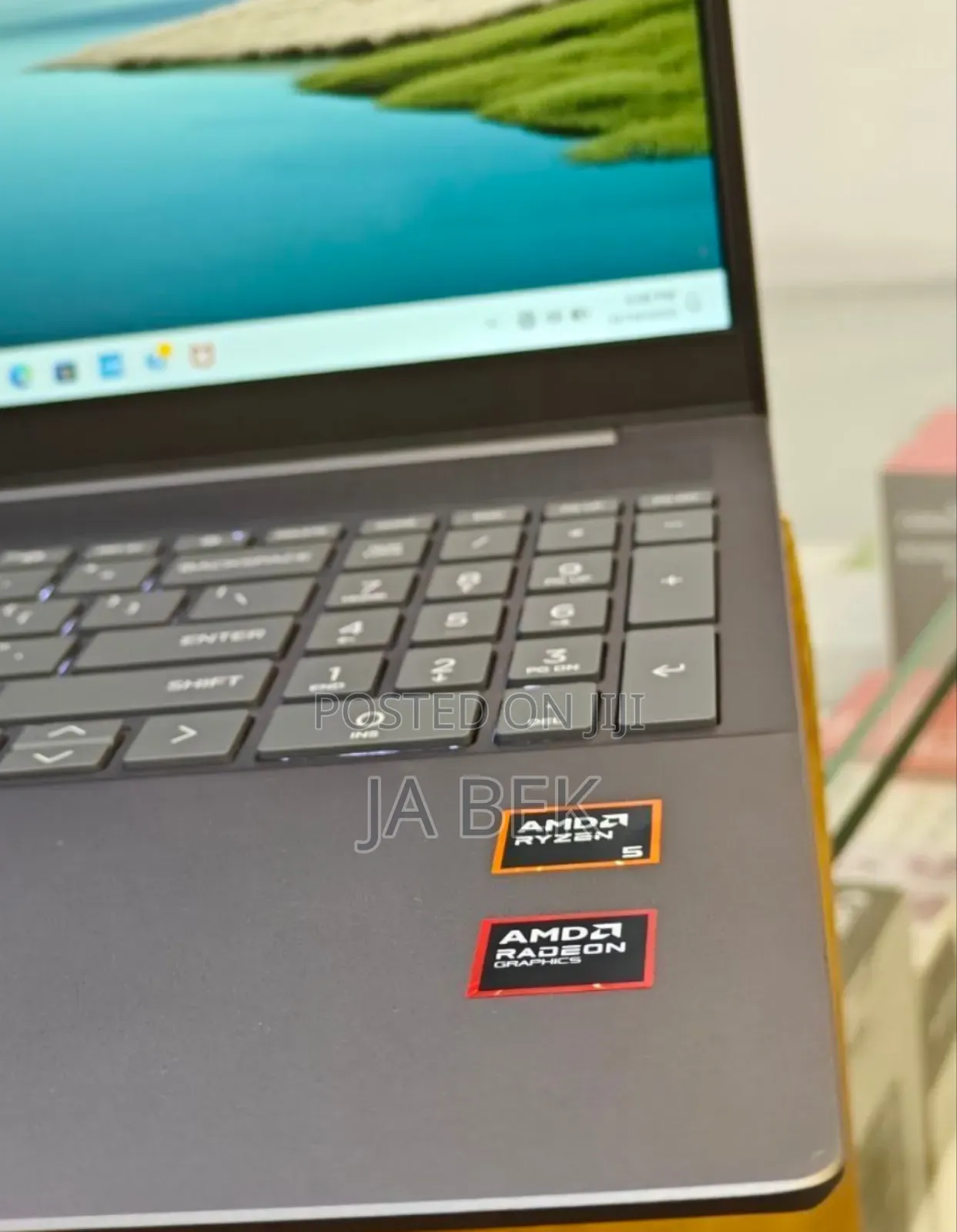 New Laptop HP Pavilion 15 8GB AMD Ryzen 5 SSD 512GB