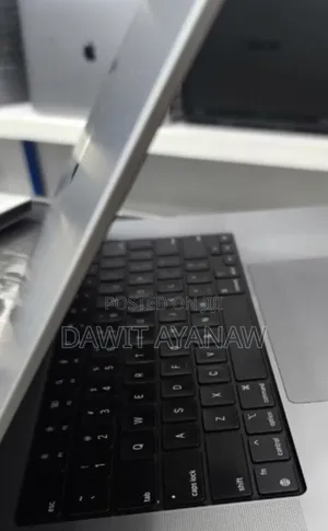 New Laptop Apple MacBook Pro 2020 M1 16GB Intel Core I7 SSHD+SSD 1T