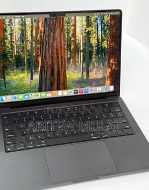 New Laptop Apple MacBook Pro 2023 M3 14-Inch 18GB Apple M3 SSD 512GB