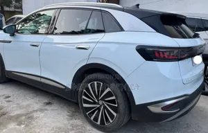 Volkswagen ID.4 Crozz 77 kWh AWD 2022 White