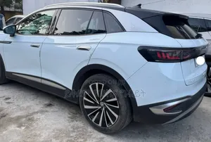 Volkswagen ID.4 Crozz 77 kWh AWD 2022 White