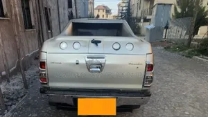Toyota Hilux 2012