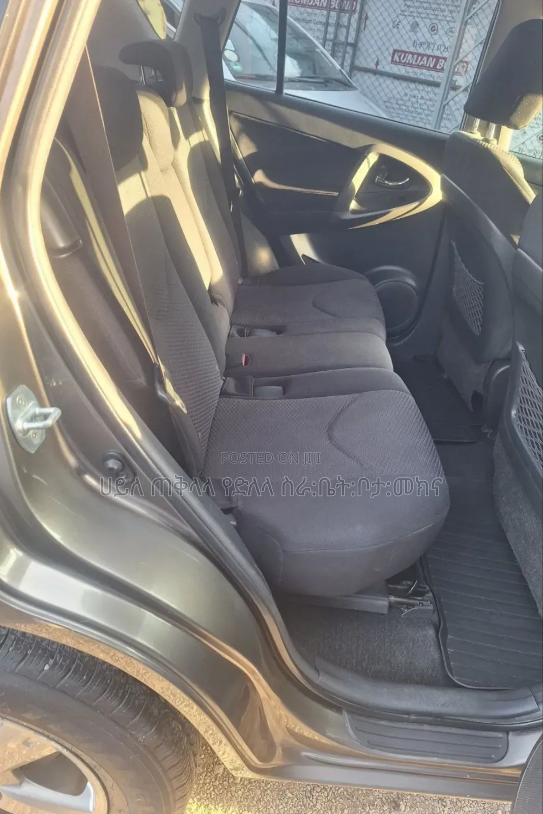 Toyota RAV4 2012 Pink