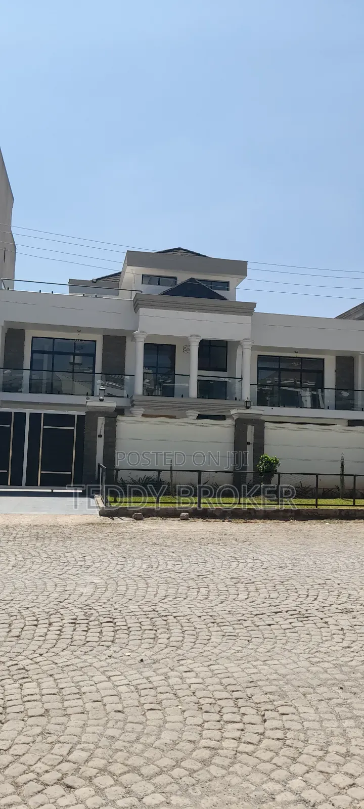 8bdrm House in Haile Garment, Nifas Silk-Lafto for sale