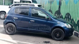 Toyota Vitz 2004 Blue