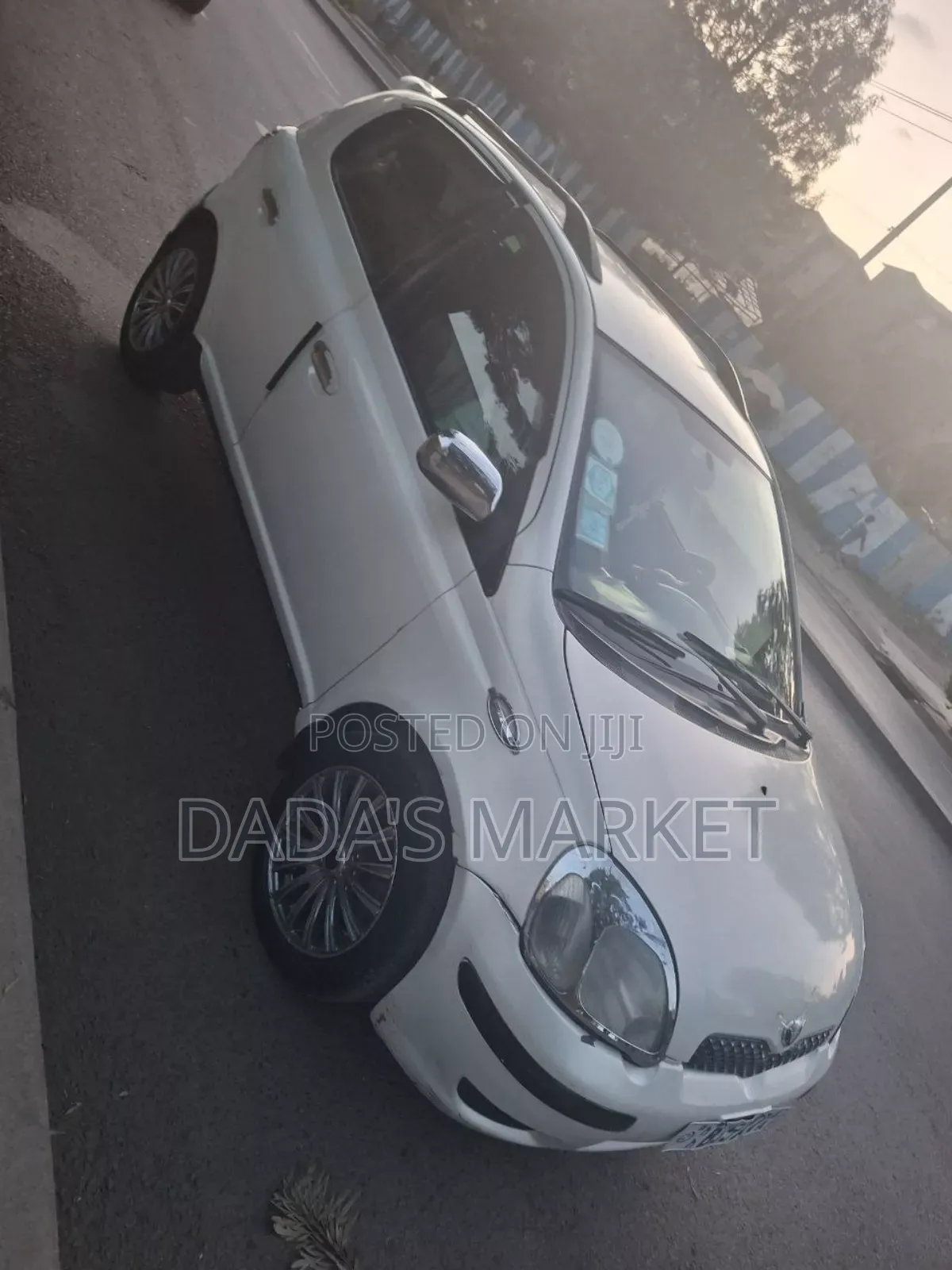 Toyota Vitz 2004 White