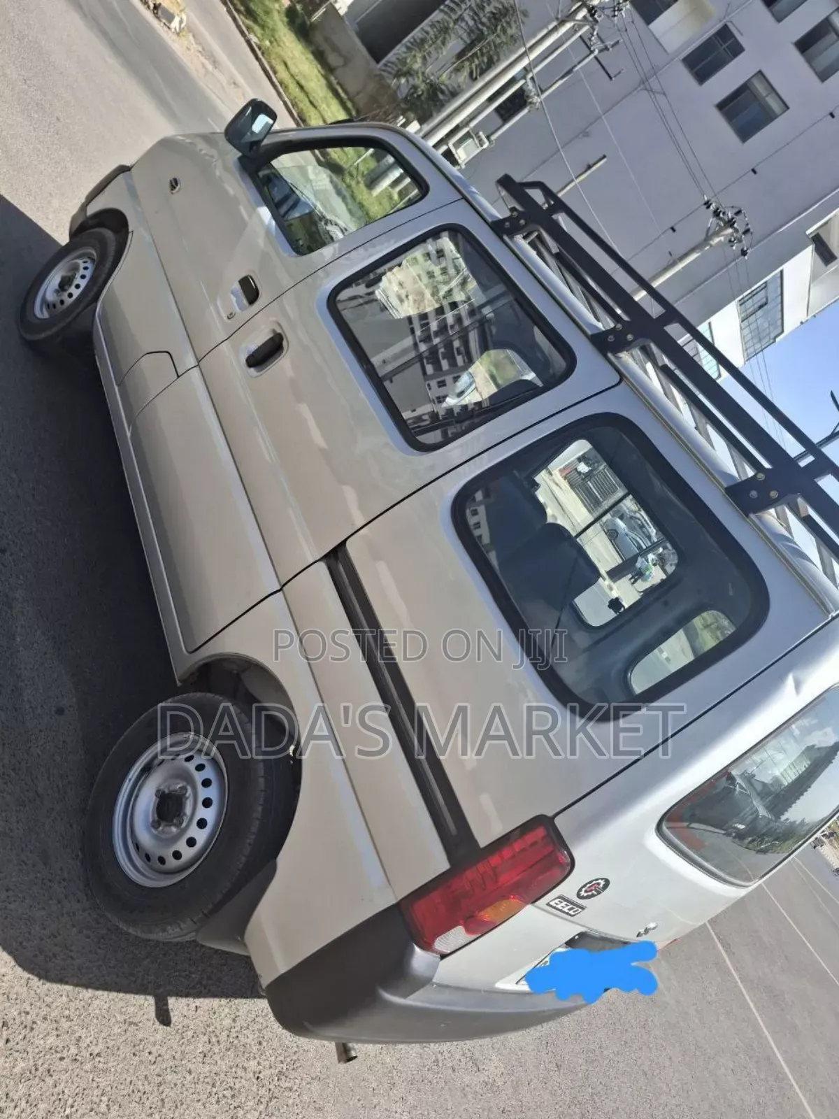 Suzuki Eeco 2024 Silver